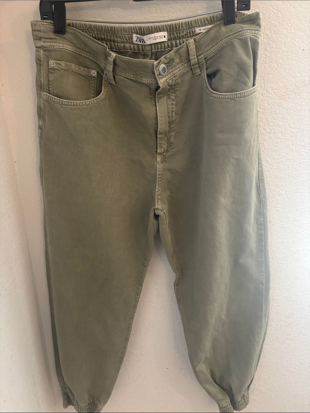 Zara Women’s  Light Olive Relaxed Jeans